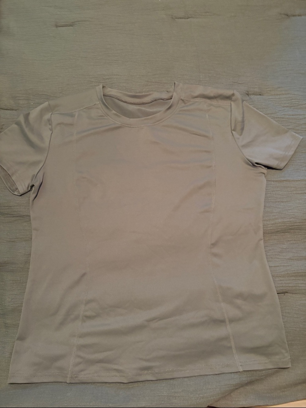 Women's Short Sleeve Performance Tee in Light Beige